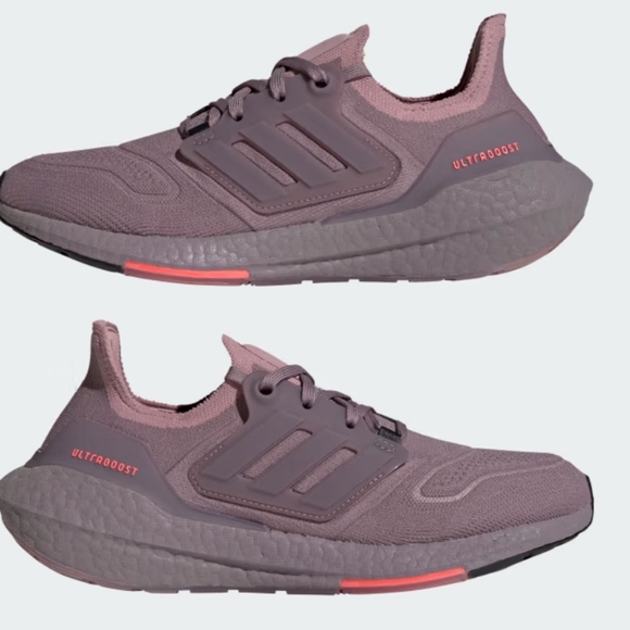 Ultraboost 22 Running Shoes - Picture 2 of 15